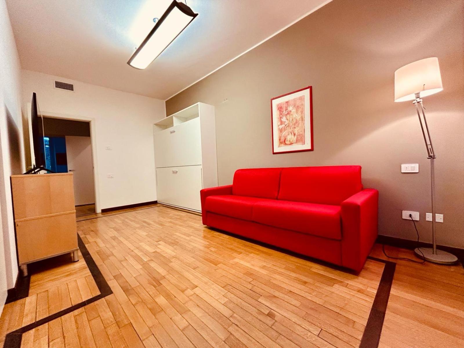 Kibilu - Via Medaglie D'Oro Centro Citta Con Parcheggio Daire Varese Dış mekan fotoğraf