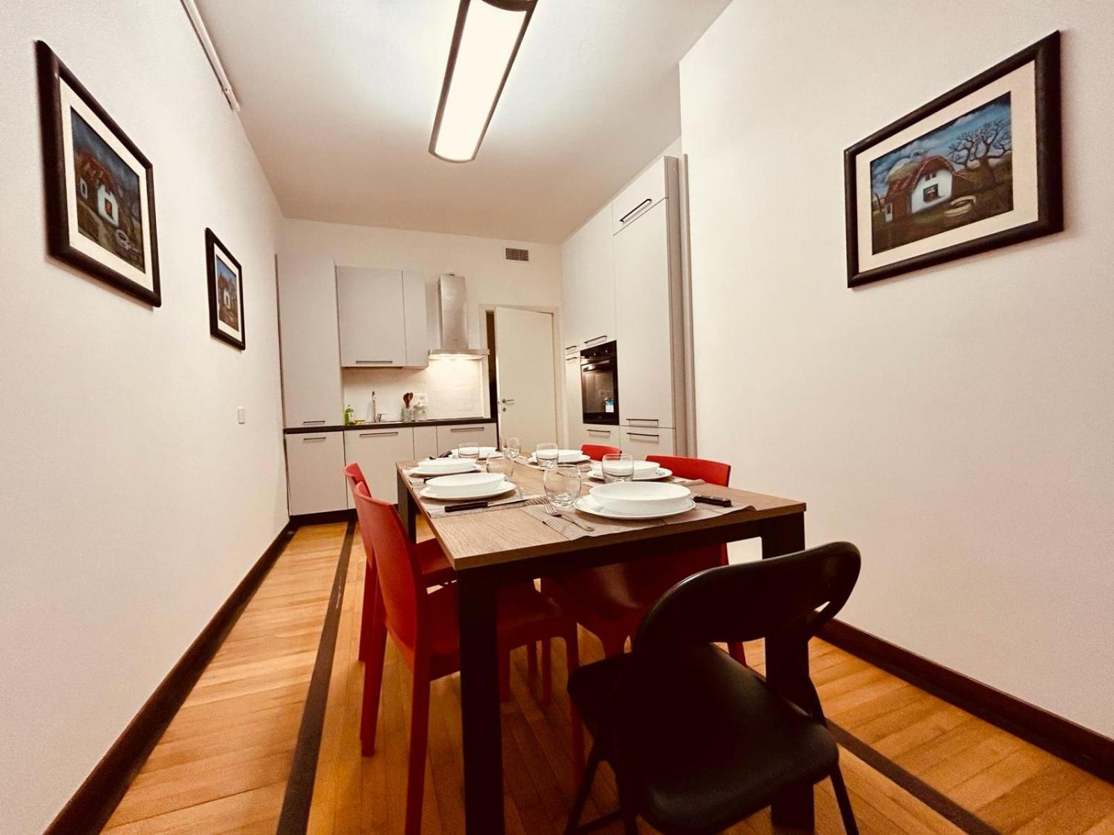 Kibilu - Via Medaglie D'Oro Centro Citta Con Parcheggio Daire Varese Dış mekan fotoğraf