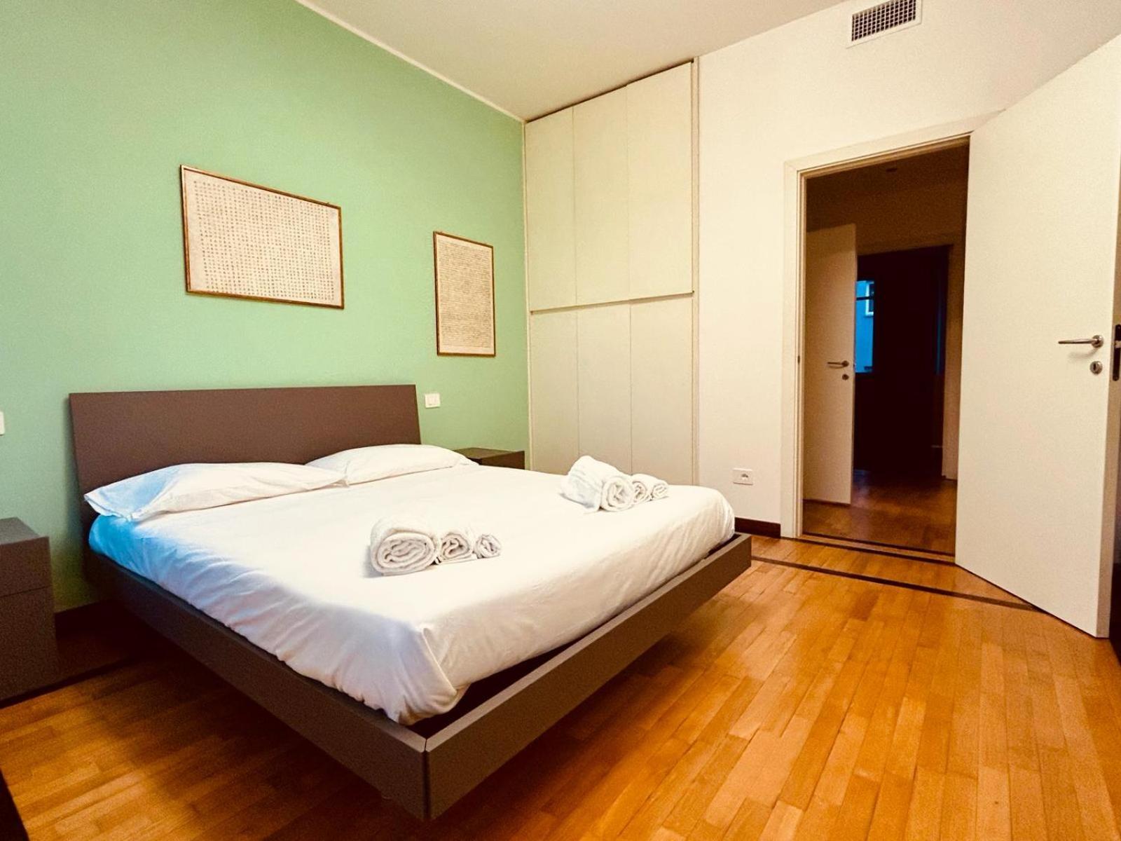 Kibilu - Via Medaglie D'Oro Centro Citta Con Parcheggio Daire Varese Dış mekan fotoğraf