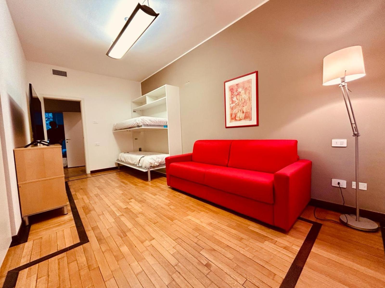 Kibilu - Via Medaglie D'Oro Centro Citta Con Parcheggio Daire Varese Dış mekan fotoğraf