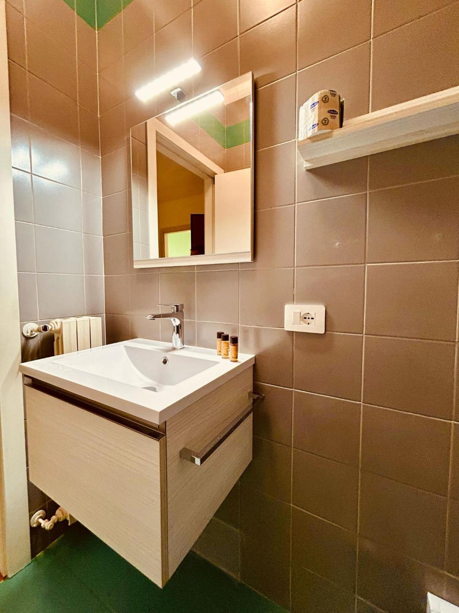Kibilu - Via Medaglie D'Oro Centro Citta Con Parcheggio Daire Varese Dış mekan fotoğraf