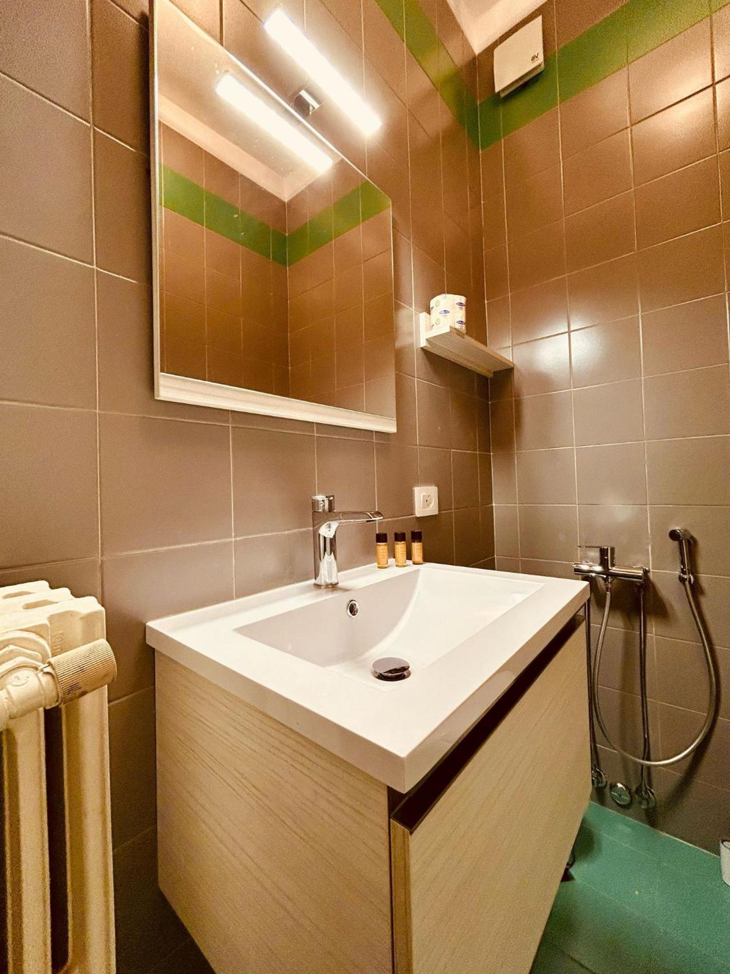 Kibilu - Via Medaglie D'Oro Centro Citta Con Parcheggio Daire Varese Dış mekan fotoğraf